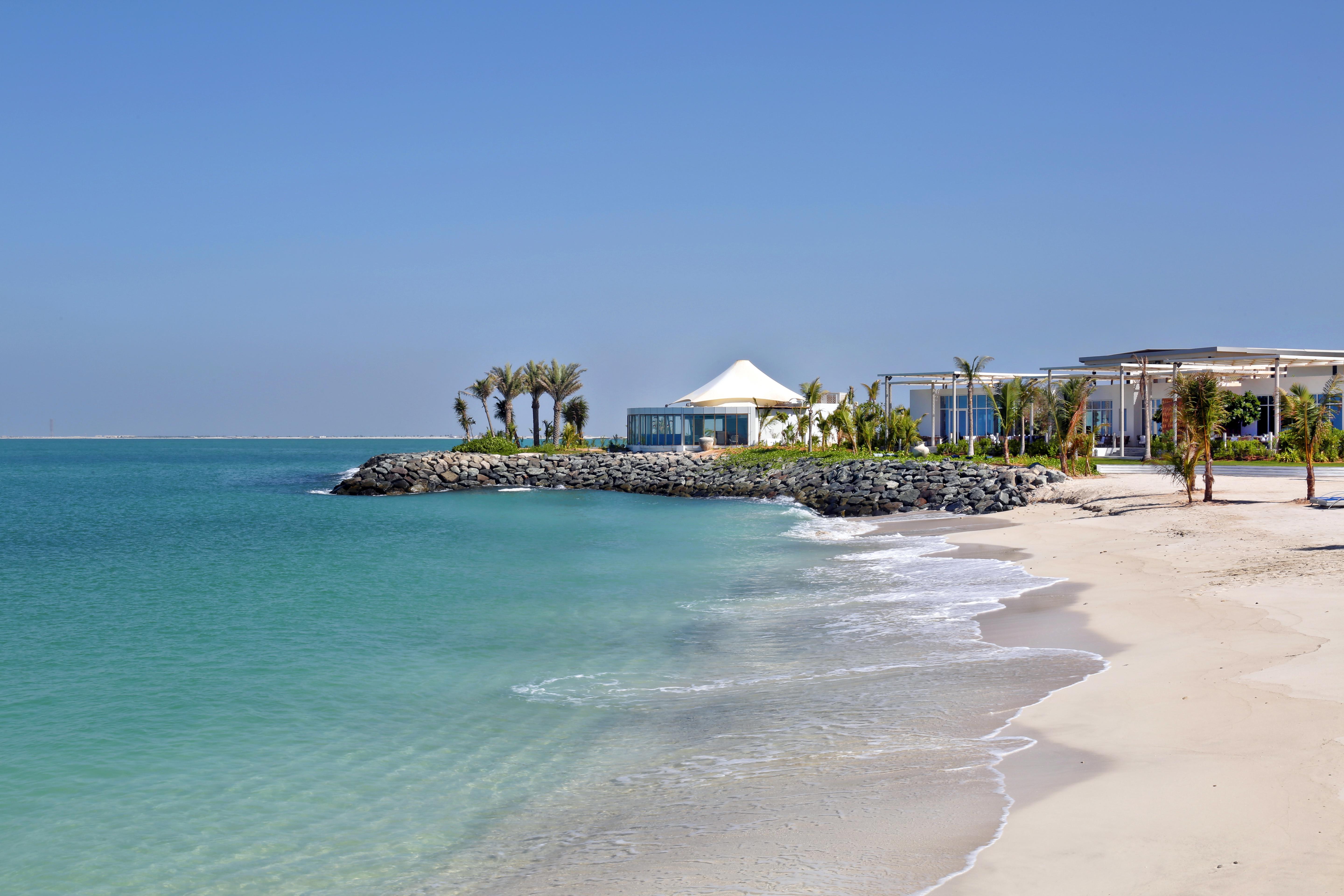 Nurai Island, Saadiyat Hotel Abu Dhabi Exterior photo Beach at Jumeirah Beach Club